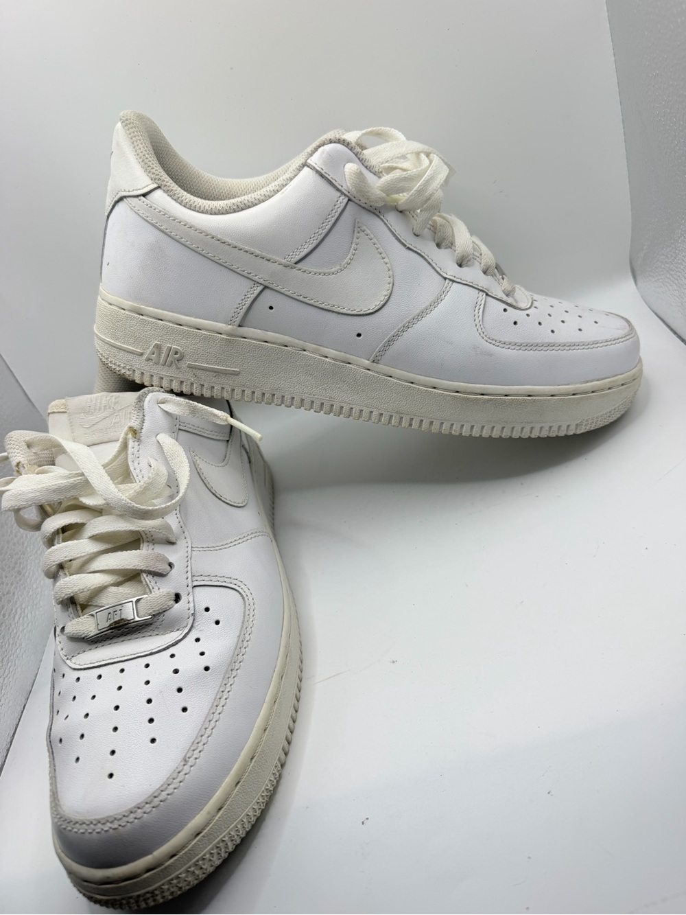 Nike Men’s af1 Low-Top Leather Sneakers